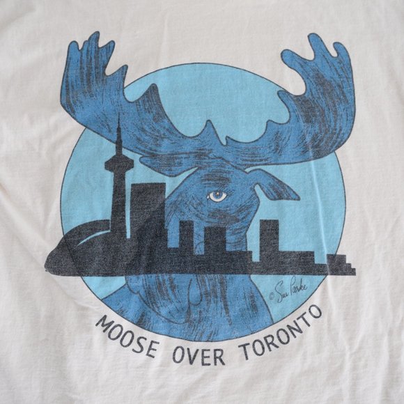 "Moose Over Toronto" Vtg Single Stitch Cream T-shirt ~Lg. Worn once. - Picture 7 of 13